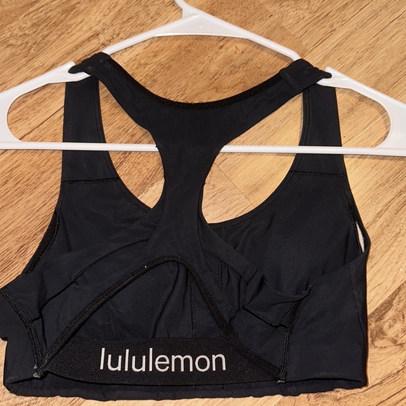 Lululemon bra Medium support Size 4 color black - Picture 2 of 3